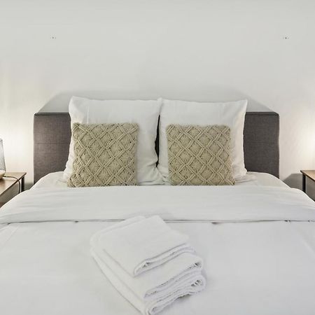 Superbe 2 Pieces Au Coeur Du Xvieme Bed & Breakfast Париж Екстериор снимка