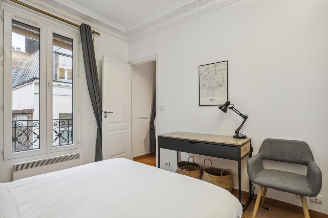 Superbe 2 Pieces Au Coeur Du Xvieme Bed & Breakfast Париж Екстериор снимка