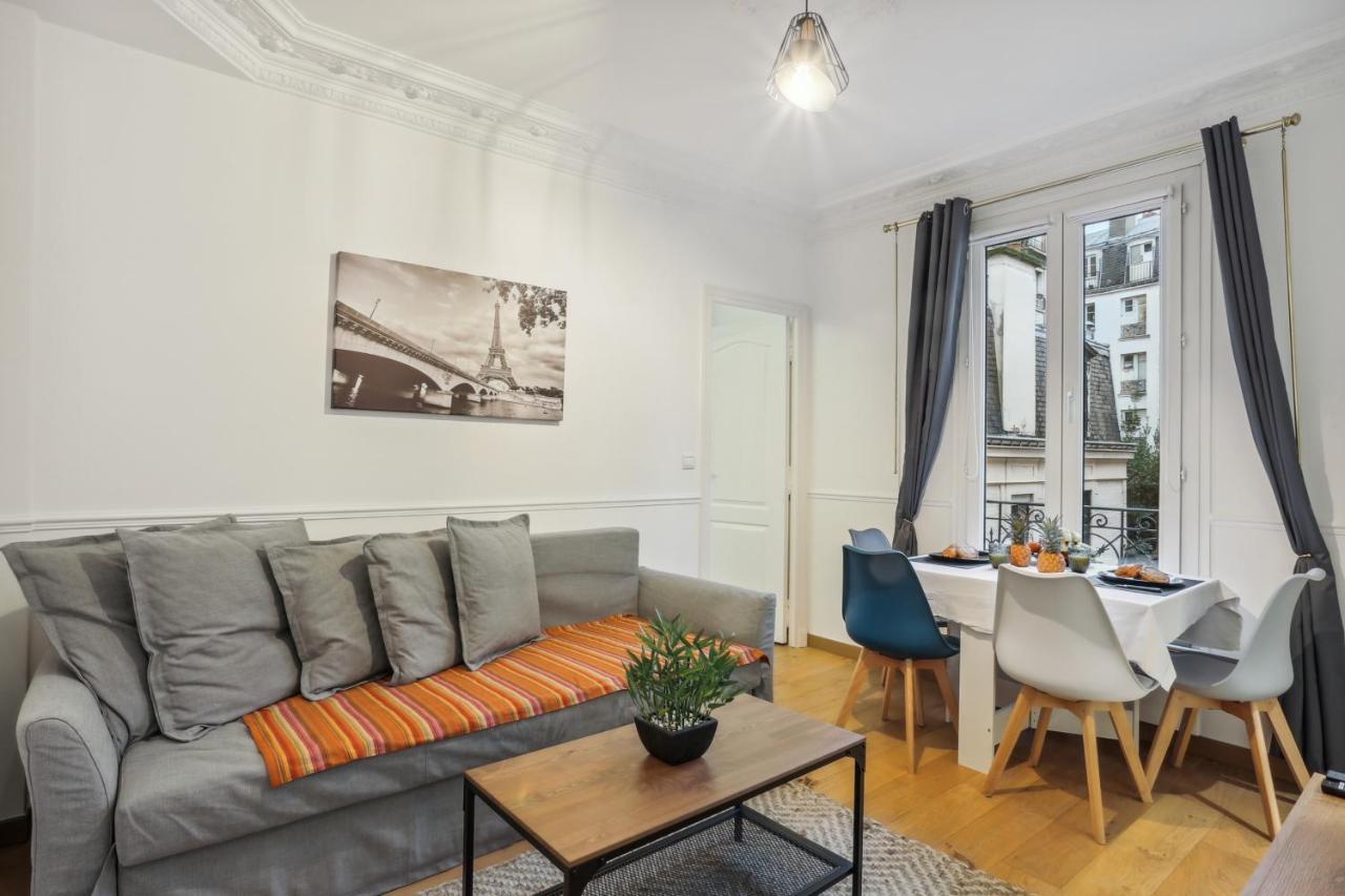 Superbe 2 Pieces Au Coeur Du Xvieme Bed & Breakfast Париж Екстериор снимка